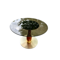 Postmodernistyczny okrągły stół, szkło, drewno i metal, lata 90